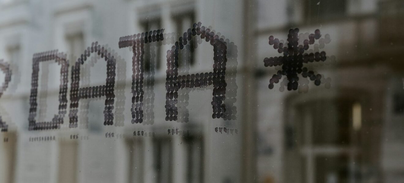 Enterprise Automated Data Extraction Services | DesklaGo